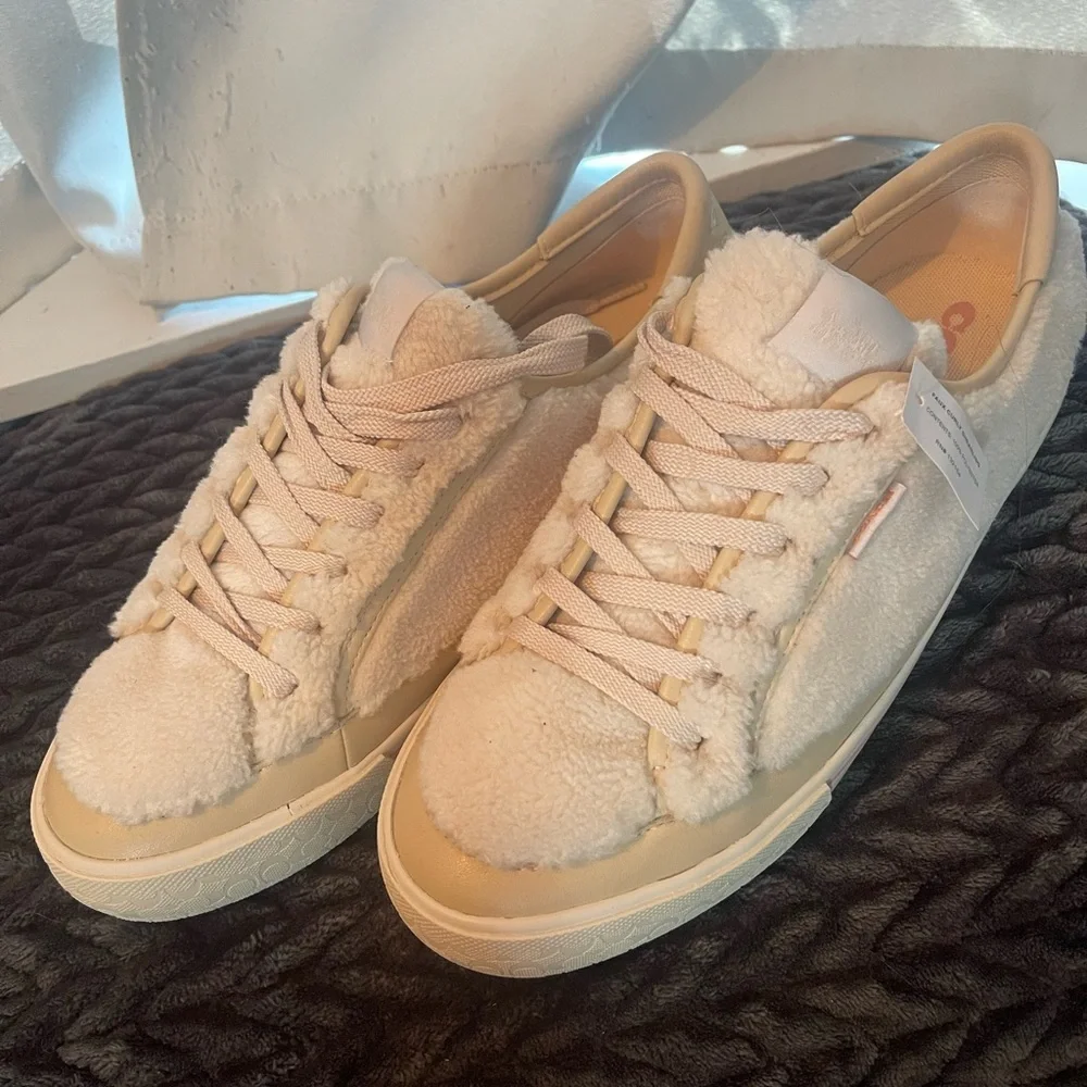 NWOB Coach Womens Citysole Leather and Faux Shearling Platform Sneakers, 9.5